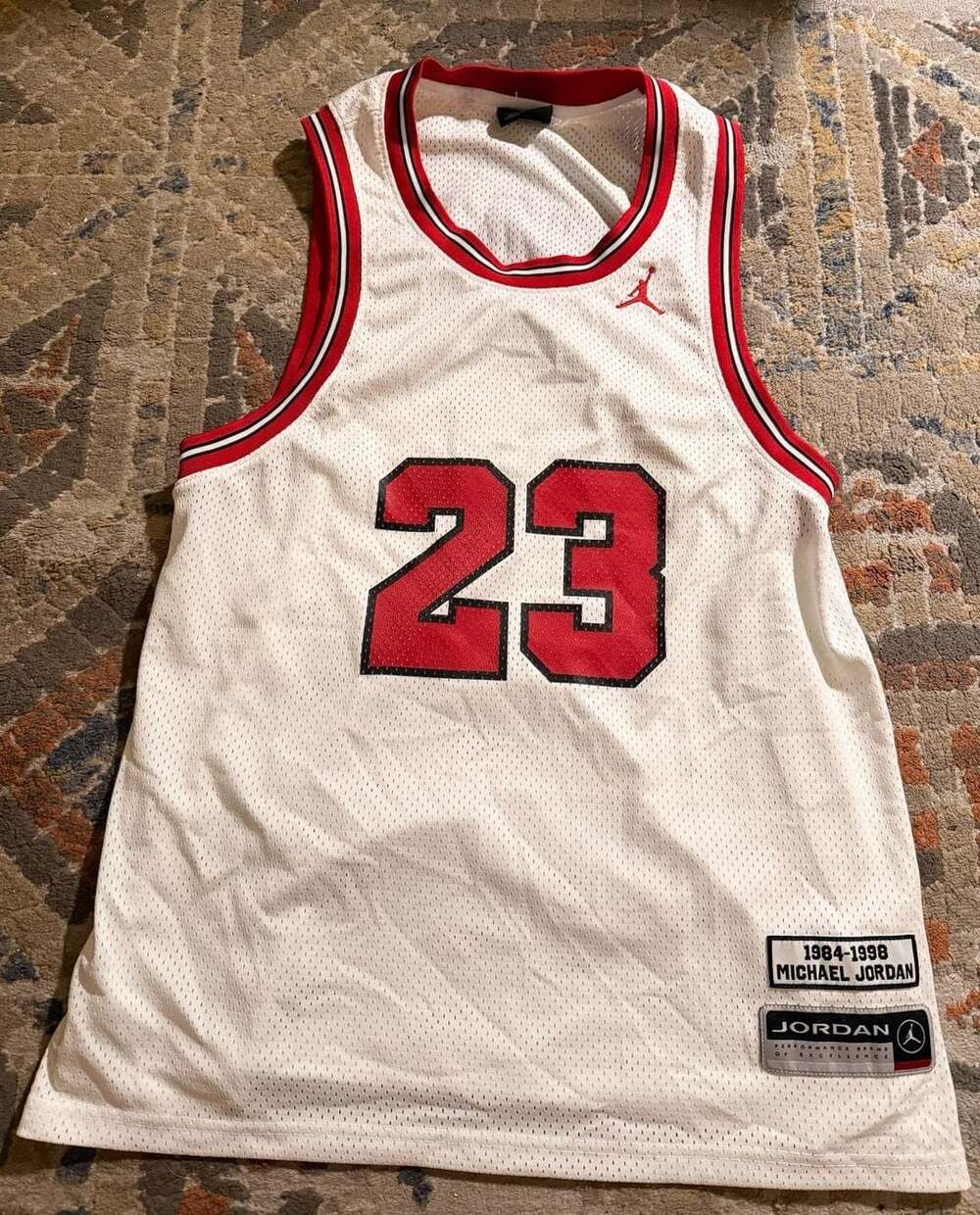 Michael Jordan Chicago Bulls 1984-98 Career Achievements Tribute Jersey sz small